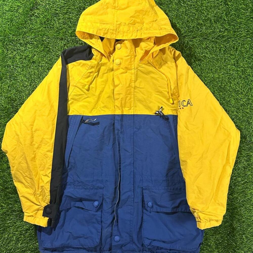 Vintage Full-Zip Winter Sport Jacket - L; 26x30 (Width/Length) -> FITS XL!